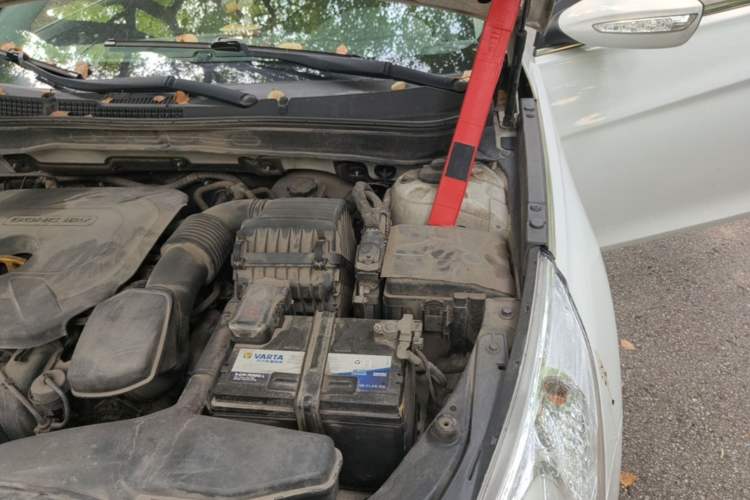Used Hyundai Sonata 2013 2.0L Automatic Fashion Edition Engine Bay Left