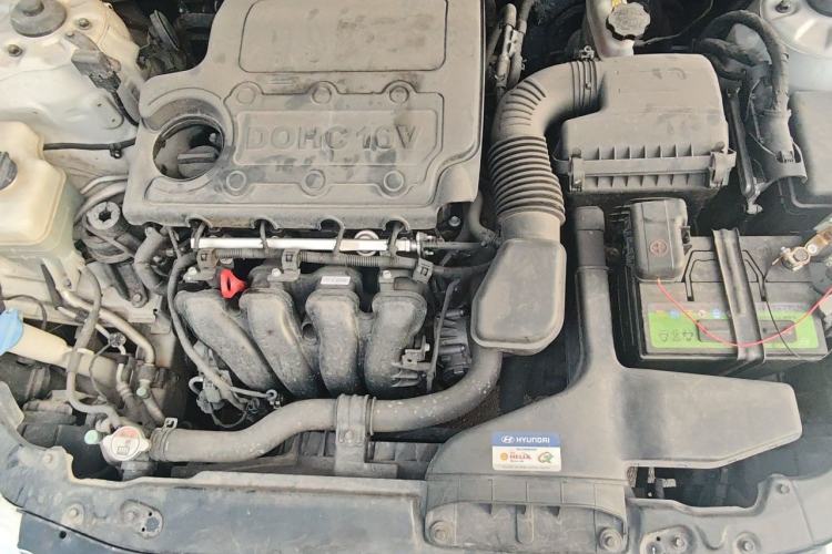 Used Hyundai Sonata 2013 2.4L Automatic Leading Edition China IV Standard Engine Bay