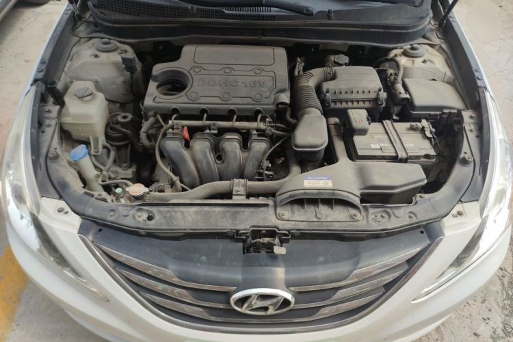 Used Hyundai Sonata 2013 2.4L Automatic Leading Edition China IV Standard Engine Bay