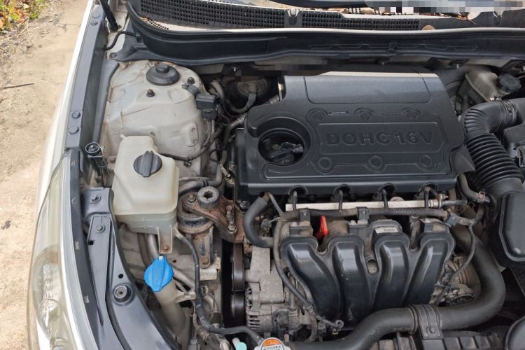 Used Hyundai Sonata 2013 2.4L Automatic Prestige Version China IV Standard Engine Bay Right
