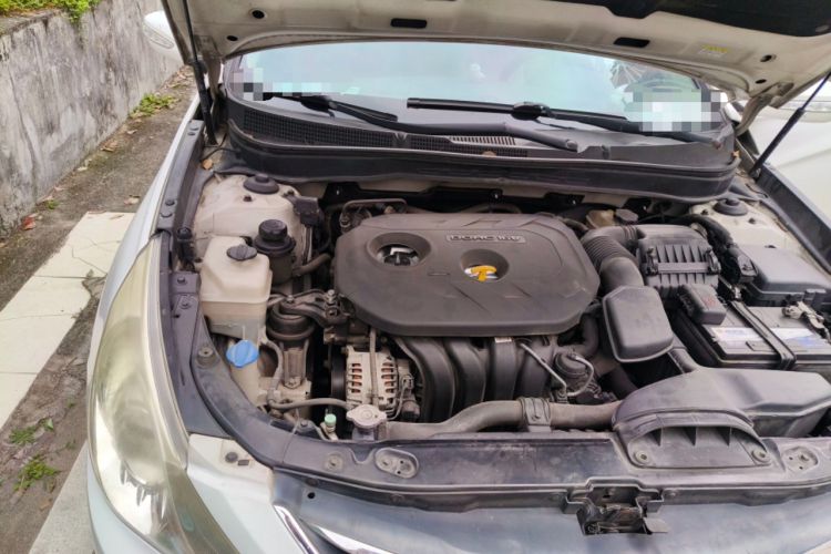 Used Hyundai Sonata 2013 2.0L Automatic Luxury Edition Engine Bay Right