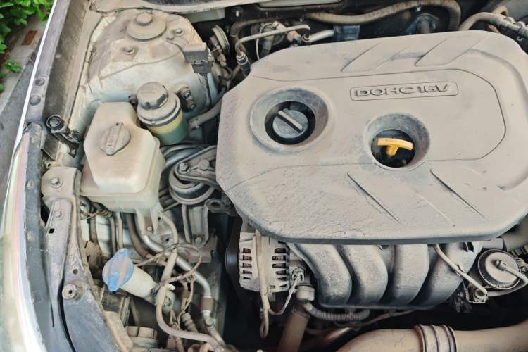 Used Hyundai Sonata 2013 2.0L Automatic Luxury Edition Engine Bay Right