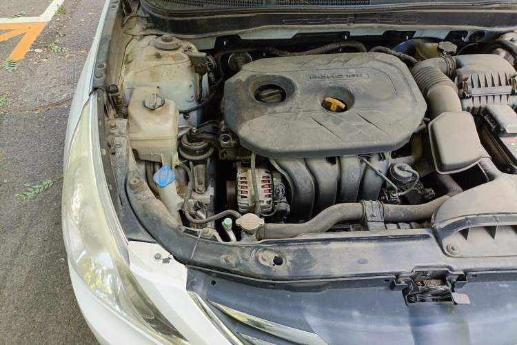 Used Hyundai Sonata 2013 2.0L Automatic Supreme Edition Engine Bay Right