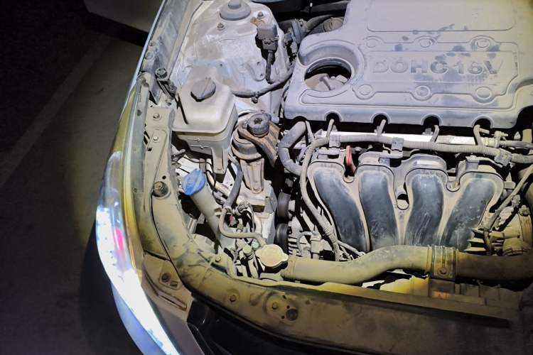 Used Hyundai Sonata 2013 2.4L Automatic Leading Edition China IV Standard Engine Bay Right