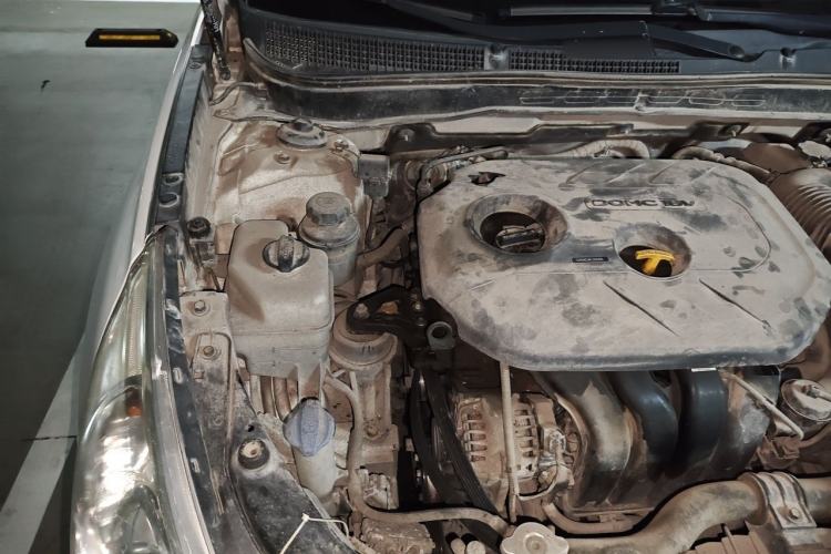 Used Hyundai Sonata 2013 2.0L Automatic Leading Edition Engine Bay Right