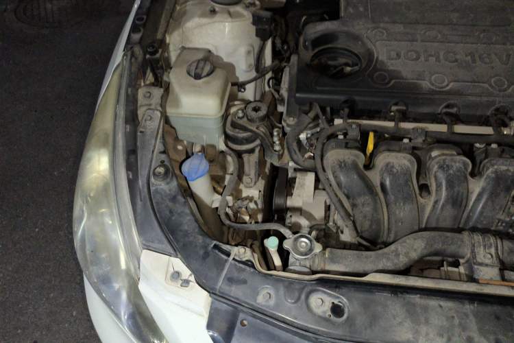 Used Hyundai Sonata 2013 2.4L Automatic Leading Edition China IV Standard Engine Bay Right