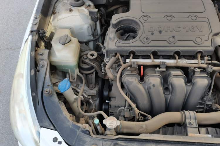 Used Hyundai Sonata 2013 2.4L Automatic Leading Edition China IV Standard Engine Bay Right