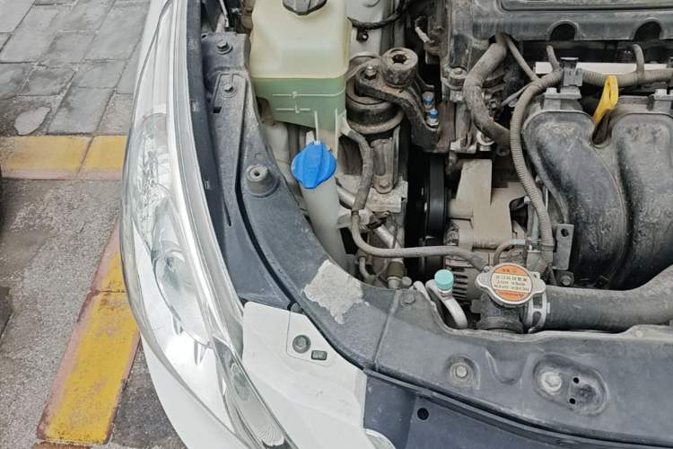 Used Hyundai Sonata 2013 2.4L Automatic Leading Edition China V Standard Engine Bay Right