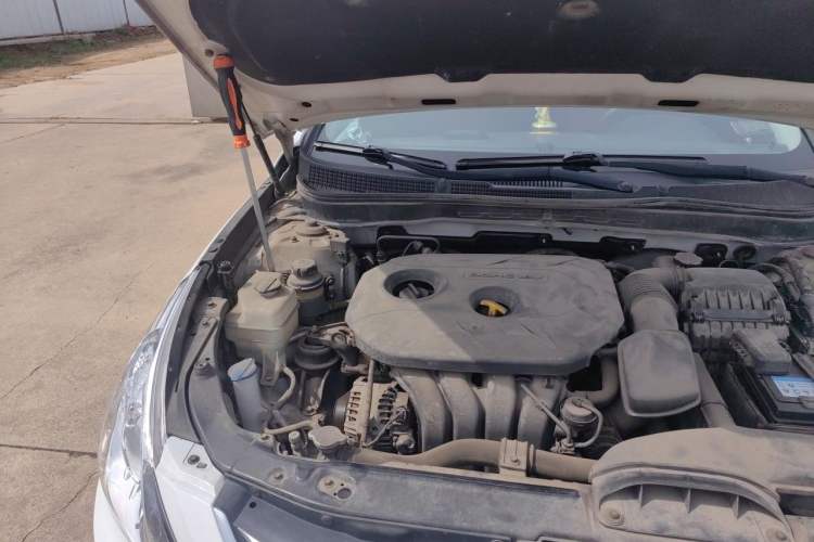 Used Hyundai Sonata 2013 2.0L Automatic Fashion Edition Engine Bay Right