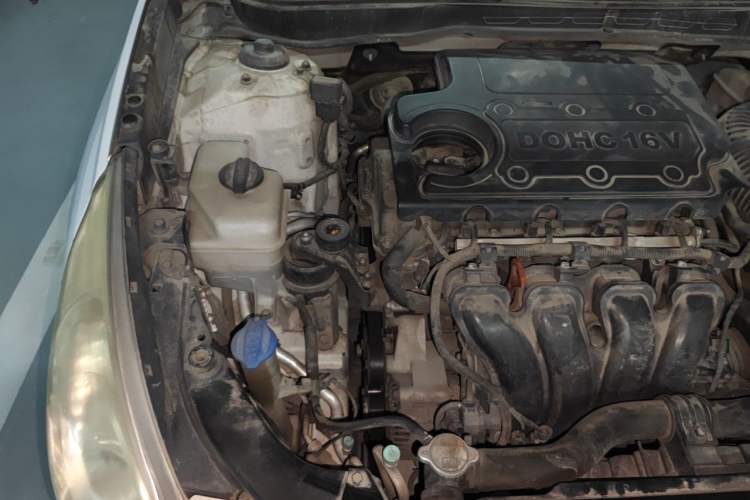 Used Hyundai Sonata 2013 2.4L Automatic Leading Edition China IV Standard Engine Bay Right