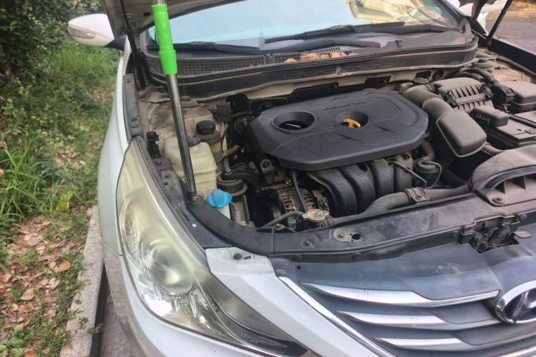 Used Hyundai Sonata 2013 2.0L Automatic Leading Edition Engine Bay Right