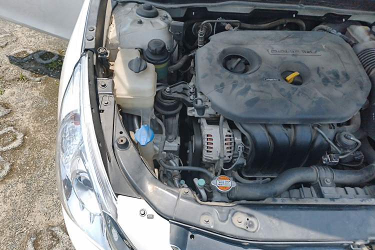 Used Hyundai Sonata 2013 2.0L Automatic Luxury Edition Engine Bay Right