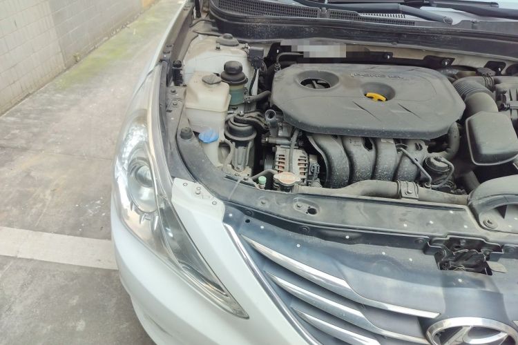 Used Hyundai Sonata 2013 2.0L Automatic Luxury Edition Engine Bay Right