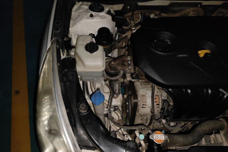 Used Hyundai Sonata 2013 2.0L Automatic Leading Edition Engine Bay Right