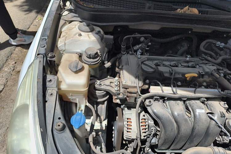 Used Hyundai Sonata 2013 2.0L Automatic Fashion Edition Engine Bay Right