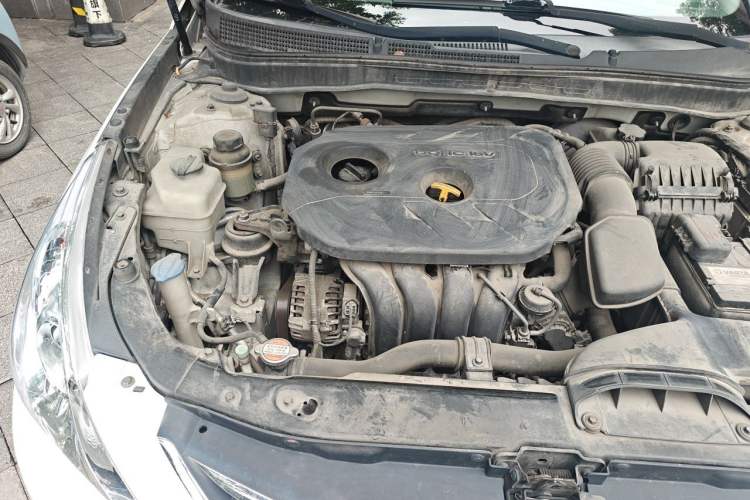 Used Hyundai Sonata 2013 2.0L Automatic Luxury Edition Engine Bay Right