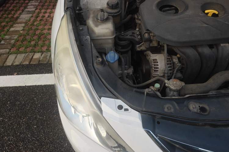 Used Hyundai Sonata 2013 2.0L Automatic Luxury Edition Engine Bay Right