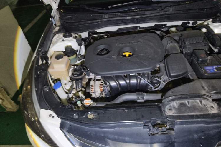 Used Hyundai Sonata 2013 2.0L Automatic Leading Edition Engine Bay Right