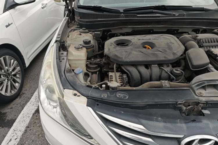 Used Hyundai Sonata 2013 2.0L Automatic Leading Edition Engine Bay Right