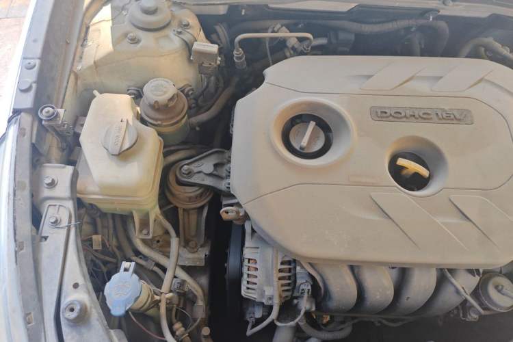 Used Hyundai Sonata 2013 2.0L Automatic Luxury Edition Engine Bay Right