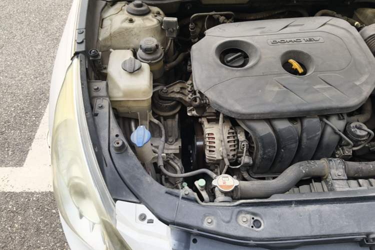 Used Hyundai Sonata 2013 2.0L Automatic Luxury Edition Engine Bay Right