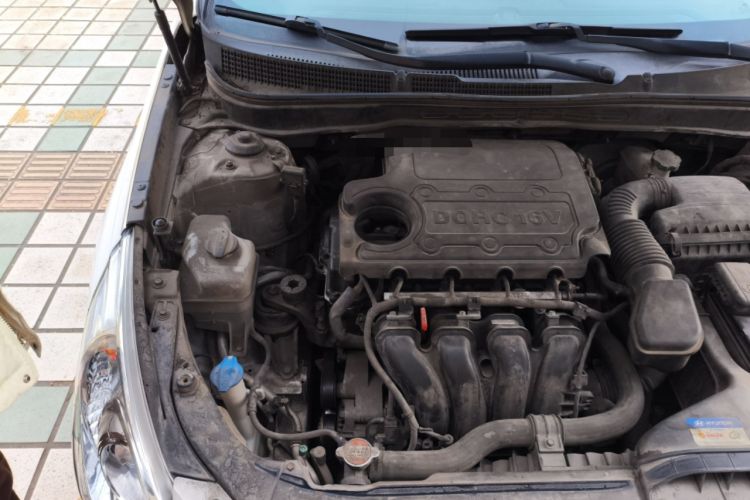 Used Hyundai Sonata 2013 2.4L Automatic Luxury Version China IV Standard Engine Bay Right