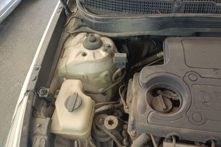 Used Hyundai Sonata 2013 2.4L Automatic Leading Edition China V Standard Engine Bay Right
