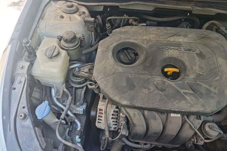 Used Hyundai Sonata 2013 2.0L Automatic Luxury Edition Engine Bay Right
