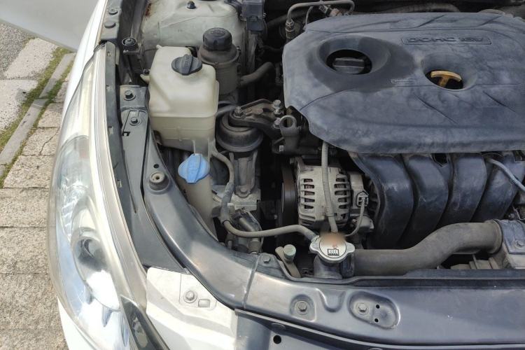 Used Hyundai Sonata 2013 2.0L Automatic Fashion Edition Engine Bay Right
