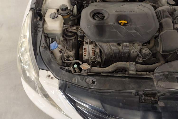 Used Hyundai Sonata 2013 2.0L Automatic Luxury Edition Engine Bay Right