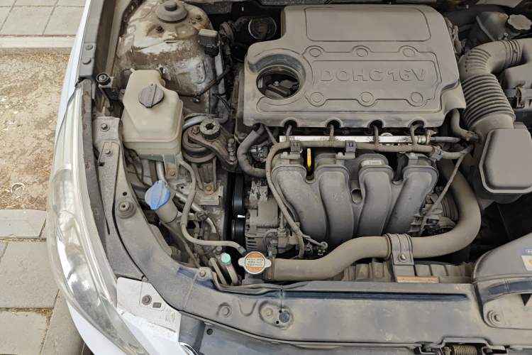 Used Hyundai Sonata 2013 2.4L Automatic Leading Edition China IV Standard Engine Bay Right