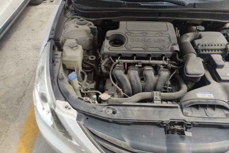 Used Hyundai Sonata 2013 2.4L Automatic Leading Edition China IV Standard Engine Bay Right
