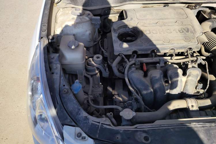 Used Hyundai Sonata 2013 2.4L Automatic Leading Edition China IV Standard Engine Bay Right