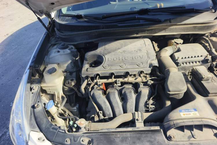 Used Hyundai Sonata 2013 2.4L Automatic Luxury Version China IV Standard Engine Bay Right