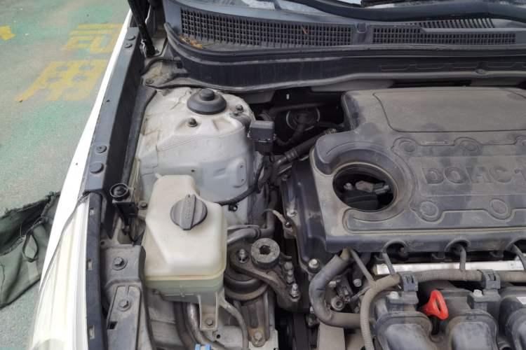 Used Hyundai Sonata 2013 2.4L Automatic Leading Edition China IV Standard Engine Bay Right