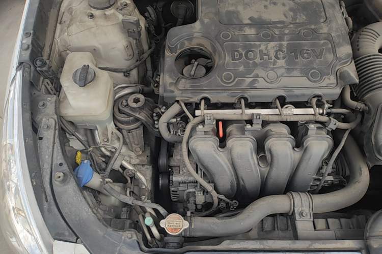 Used Hyundai Sonata 2013 2.4L Automatic Luxury Version China IV Standard Engine Bay Right