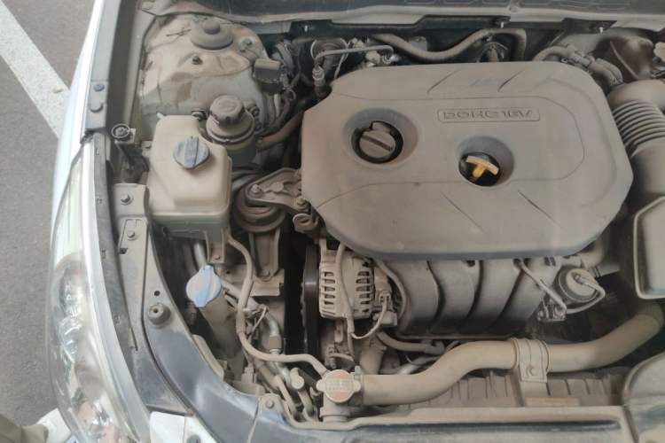 Used Hyundai Sonata 2013 2.0L Automatic Luxury Edition Engine Bay Right
