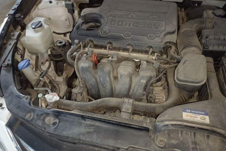 Used Hyundai Sonata 2013 2.4L Automatic Leading Edition China IV Standard Engine Bay Right