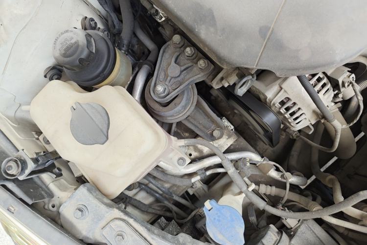 Used Hyundai Sonata 2013 2.0L Automatic Luxury Edition Engine Bay Right