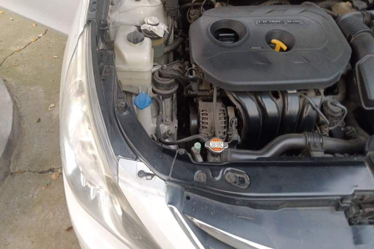 Used Hyundai Sonata 2013 2.0L Automatic Leading Edition Engine Bay Right