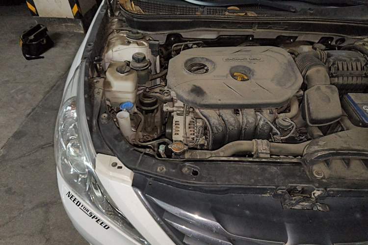 Used Hyundai Sonata 2013 2.0L Automatic Luxury Edition Engine Bay Right