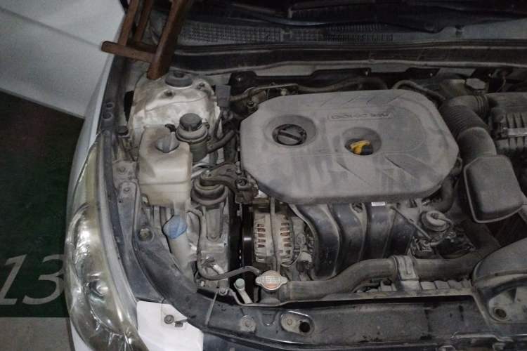 Used Hyundai Sonata 2013 2.0L Automatic Leading Edition Engine Bay Right