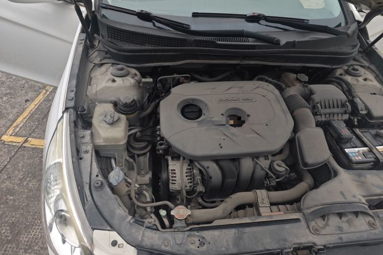 Used Hyundai Sonata 2013 2.0L Automatic Leading Edition Engine Bay Right