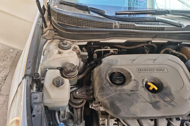 Used Hyundai Sonata 2013 2.0L Automatic Prestige Edition Engine Bay Right