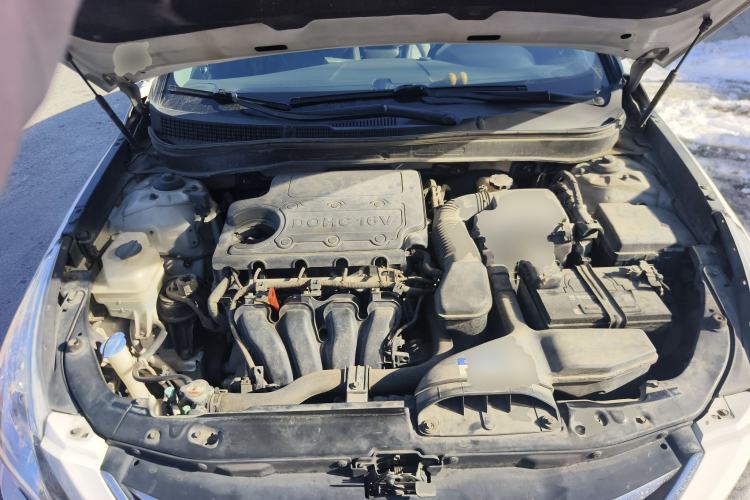Used Hyundai Sonata 2013 2.4L Automatic Luxury Version China IV Standard Engine Bay