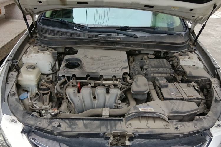 Used Hyundai Sonata 2013 2.4L Automatic Luxury Version China IV Standard Engine Bay