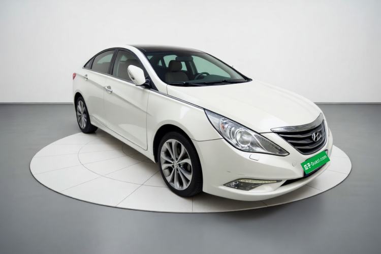 Used Hyundai Sonata 2013 2.4L Automatic Luxury Version China IV Standard Exterior 2