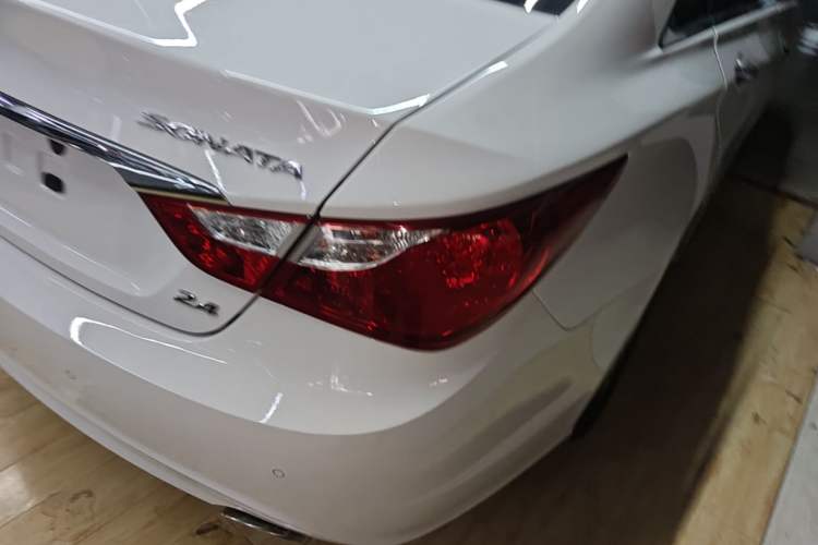 Used Hyundai Sonata 2013 2.4L Automatic Leading Edition China IV Standard Exterior 3