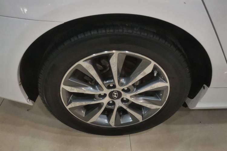 Used Hyundai Sonata 2013 2.0L Automatic Leading Edition Exterior 5