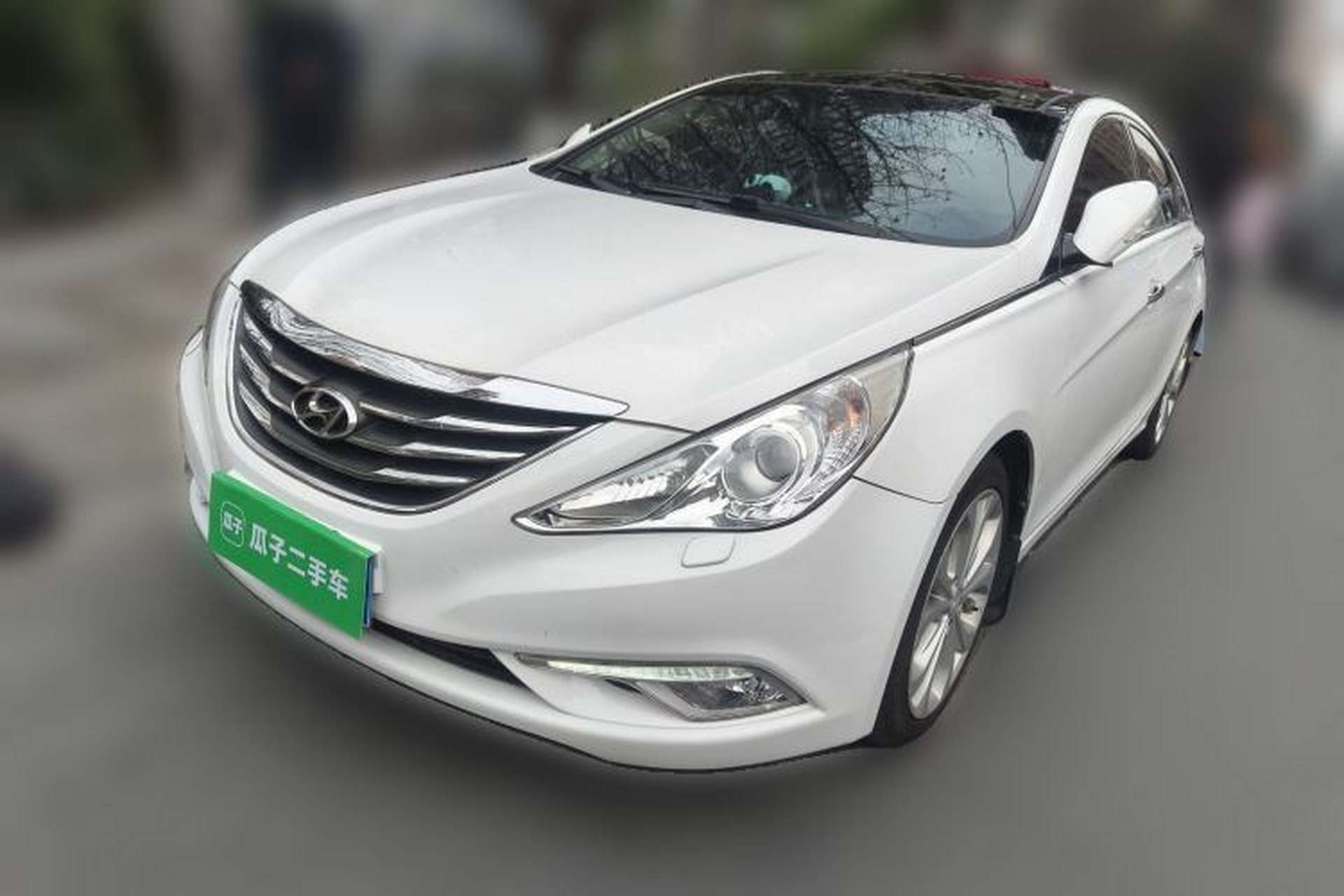 Used Hyundai Sonata 2013 2.4L Automatic Luxury Version China IV Standard Front Left 45 Deg